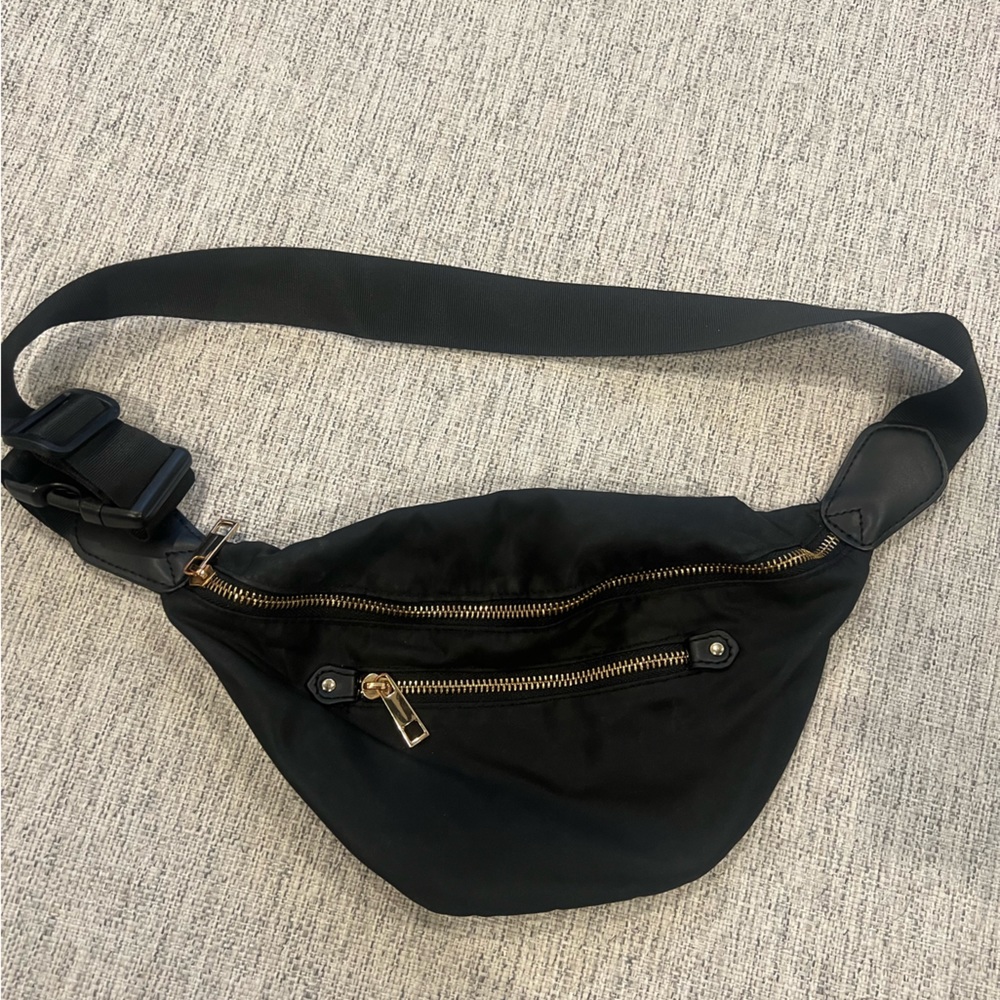 Black Fanny pack